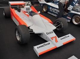 McLaren M28 Mont-Tremblant front