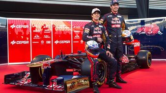 264468-daniel-ricciardo-launches-toro-rosso-in-spain-f1