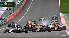 Lewis Hamilton leading the 2016 Austrian Grand Prix