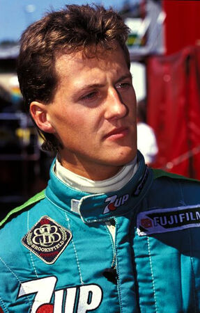 MICHAEL SCHUMACHER ピンズ Michael Schumacher takes his drive through penalty after