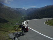 Blick auf Andermatt und den Oberalppass