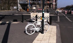 Ghost bike - Einsteinufer