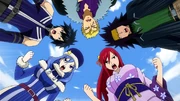 L'Equipe de Fairy Tail est tiré vers le haut