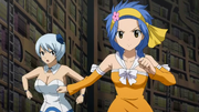 Yukino y Levy corren hacia el lugar donde esta el Astrolabio