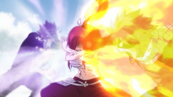 Erza detiene el confrlicto entre Natsu y Gray