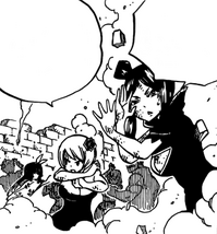 Minerva y Yukino escuchan a Lucy