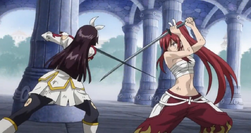 Erza y Kagura chocan espadas