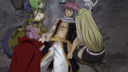 Porlyusica atendiendo a Natsu