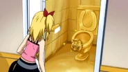 Everlue toilet.jpg (274 KB) A golden toilet in Everlue Mansion