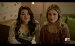 1x02 Amy & Karma01