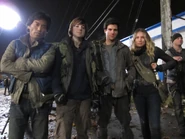Falling-Skies-201-202-Behind-the-Scenes-Pictures-7-1024x768.jpg (153 KB)