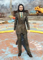 Fo4Dirty Black Suit.png (832 КБ) Брудний чорний костюм на жінці