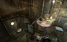 Стол в комнате Мэгги