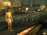 Ребёнок смотрит на труп Картера, у которого взорвалась голова