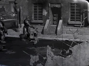 Egzekucja.png (56 KB) Żołnierze amerykańscy w pancerzach T-51b rozstrzelują jeńców