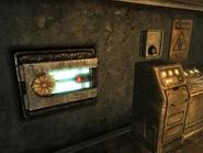 OWB Admin wall safe.jpg (361 kB) La caja fuerte de pared en la oficina del administrador, que contiene el documento del X-13.