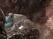 FNVLR Bedroll Kit over Hopeville bunker.jpg (132 КБ) Спальный мешок над входом в Бункер ШПУ Хоупвиль