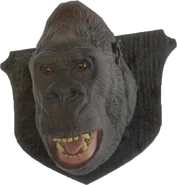 Голова гориллы на подставке