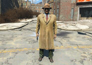 Mysterious Stranger standing idle in Fallout 4