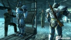 1000px-Winterized power armor.jpg