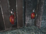 Два диспенсера консоль