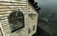 Окно с притаившимся Летуном