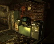 Термінал Пітта.jpg (250 КБ) Термінал електропостачання в Питтсбургском підземелля.