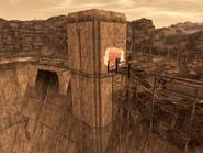 Turm 1 mit Inschrift