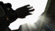 Vault 111 の扉が開き、日光をまぶしがっている彼(or彼女)