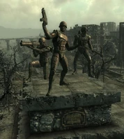 Anchorage Memorial Statue.jpg (110 kio) Statue du mémorial