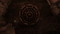 FO3 Vault 92 door closed.jpg (285 KB) The Vault's door closed