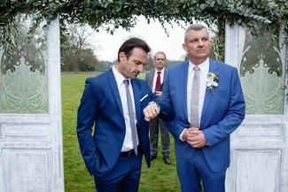 Click here to view more images from Seizoen 26: Dubbelhuwelijk en ontvoering.