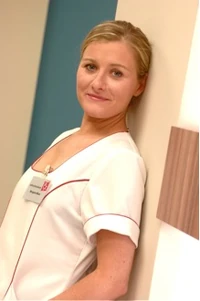 42363-familie-tine-laureyns-is-de-nieuwe-verpleegster-morgane-551339