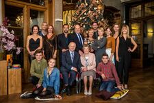 25 jaar Familie - 90ste verjaardag Anna (65 kB) 25 jaar Familie (Aflevering 5858)