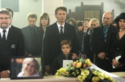 429254 386405368036470 48229735 n