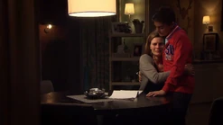 S24 E201 011.png (632 kB)