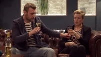 S24 E198 023.png (1.004 kB)