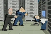 Avery Bullock (links) und Stan Smith halten Brian und Stewie in Schach