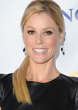 JulieBowen