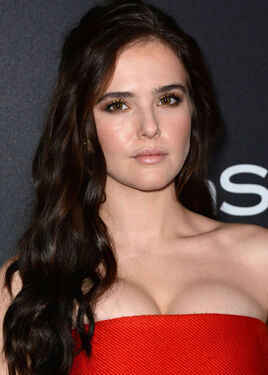 ZoeyDeutch