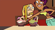 Sierra snatches Blaineley's bowl.