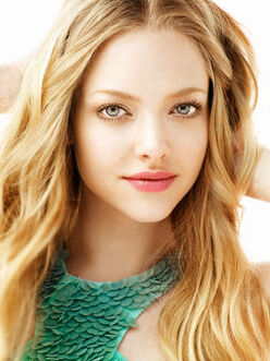 Amanda-Seyfried-amanda-seyfried-8467045-360-480.jpg