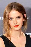 Emma-Watson-close-up-Vogue-28Aug15-Getty b 320x480