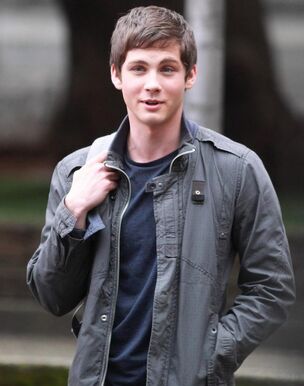 Logan-lerman-in-percy-jackson-sea-of-monsters-percy-jackson-1519042048