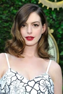 Anne-hathaway-alice-through-the-looking-glass-event-in-los-angeles-5-12-2016-1.jpg (337 KB) Alice
