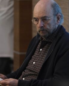 Neil Crown.jpg