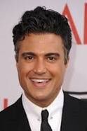 Javier Madrazo (Jaime Camil)