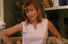 Lydia-james-one-tree-hill-moms-2833199-463-299.jpg