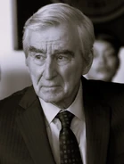 Sam Waterson as Felix Smith