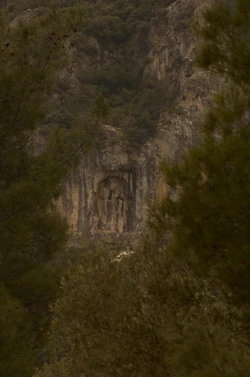 Cibele, escultura hitita no monte Sipilo (Manisa, Turquia), na antiga Lídia